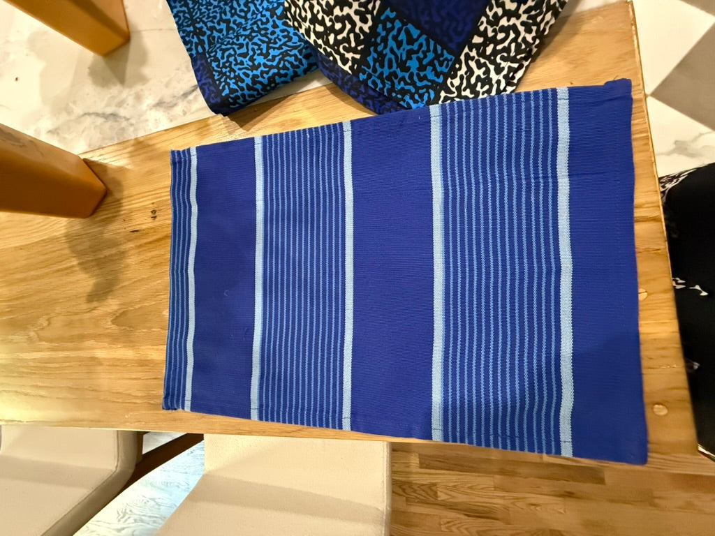 Blue Table Linens.  Set of 4 napkins and 4 placemats